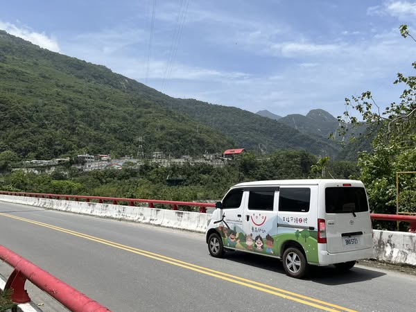 Marwa親子玩具車出動-ㄩ備備(標題圖檔)